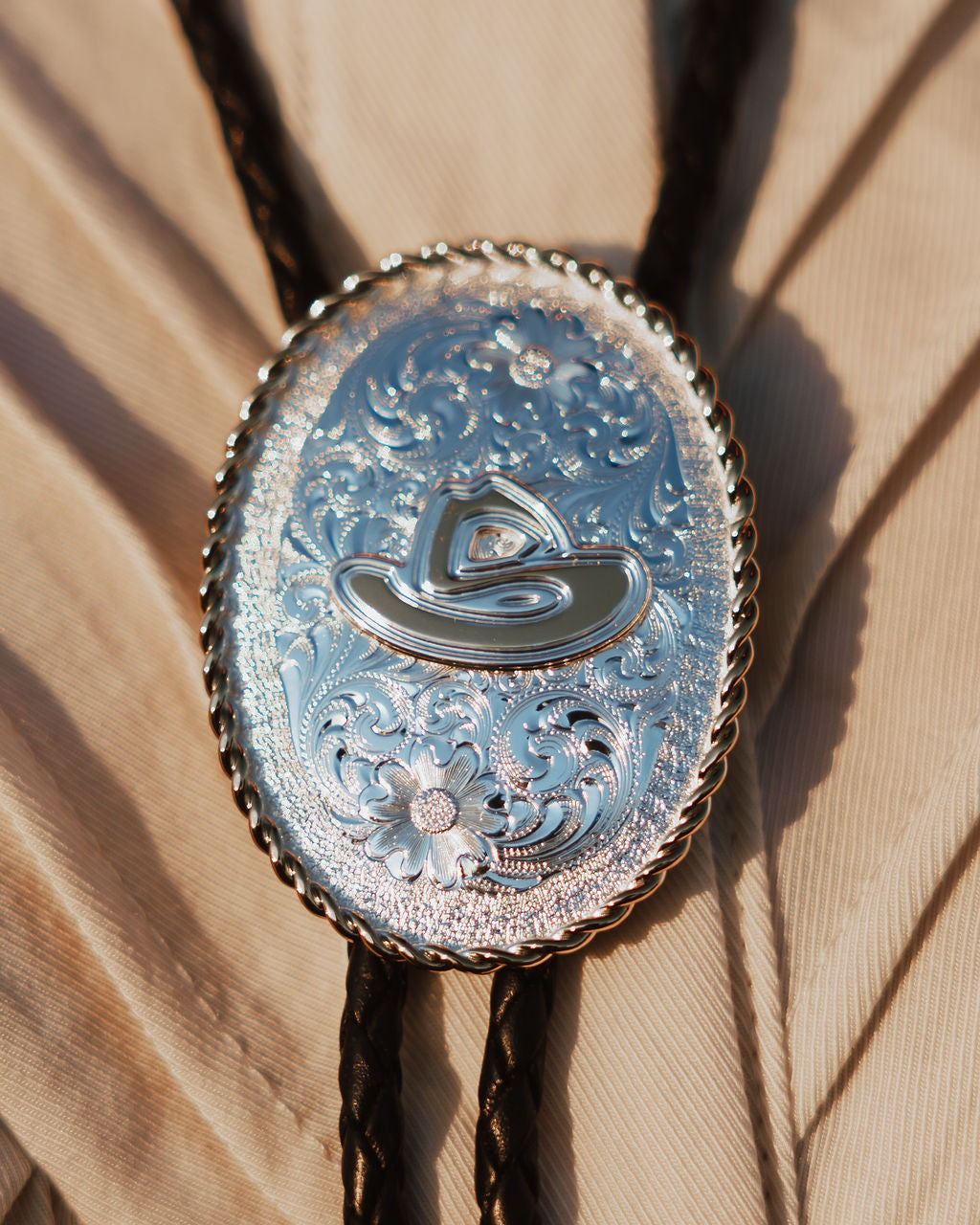 MONTANA SILVERSMITHS BOLO TIE