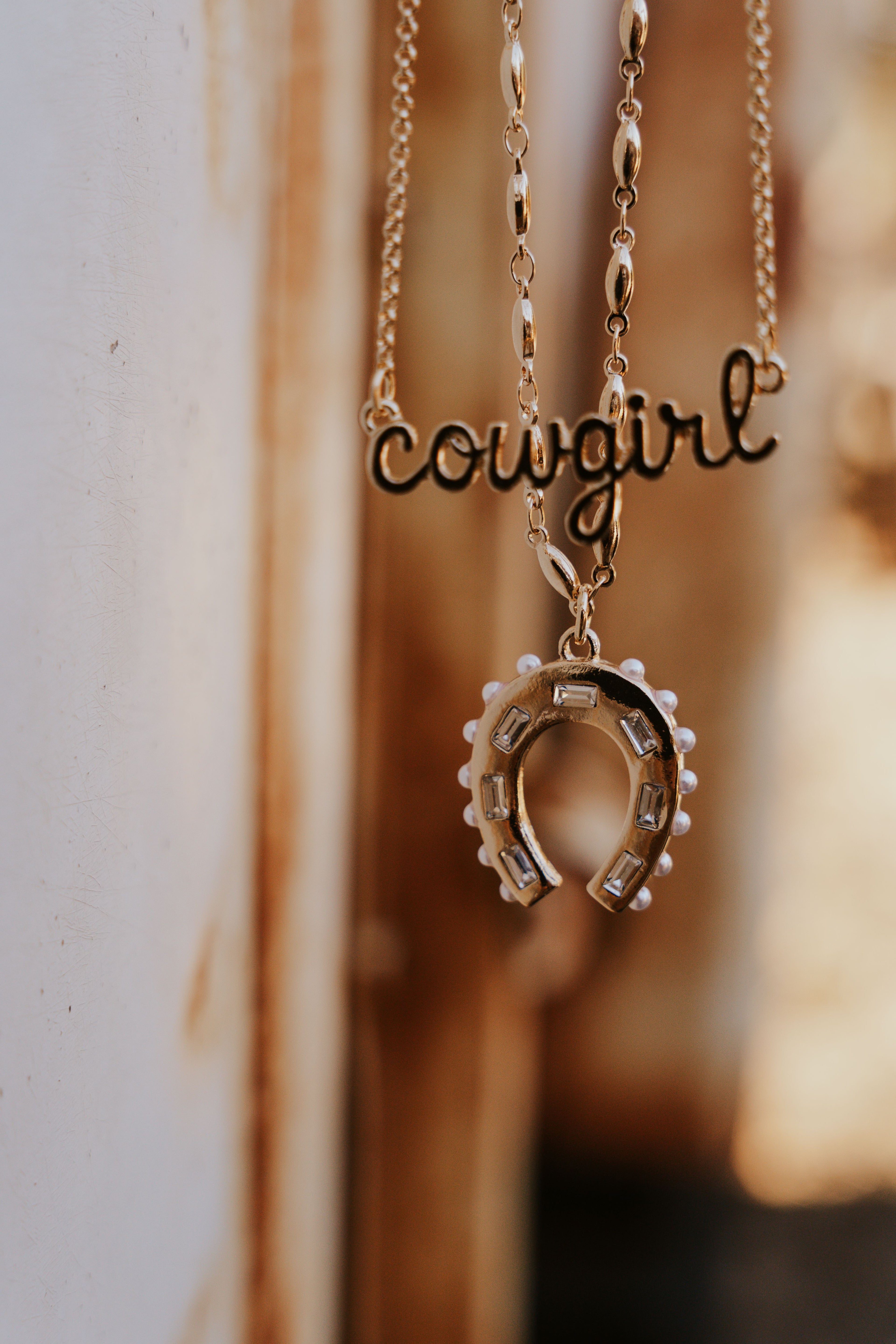 RIHINSTONE HORSESHOE NECKLACE