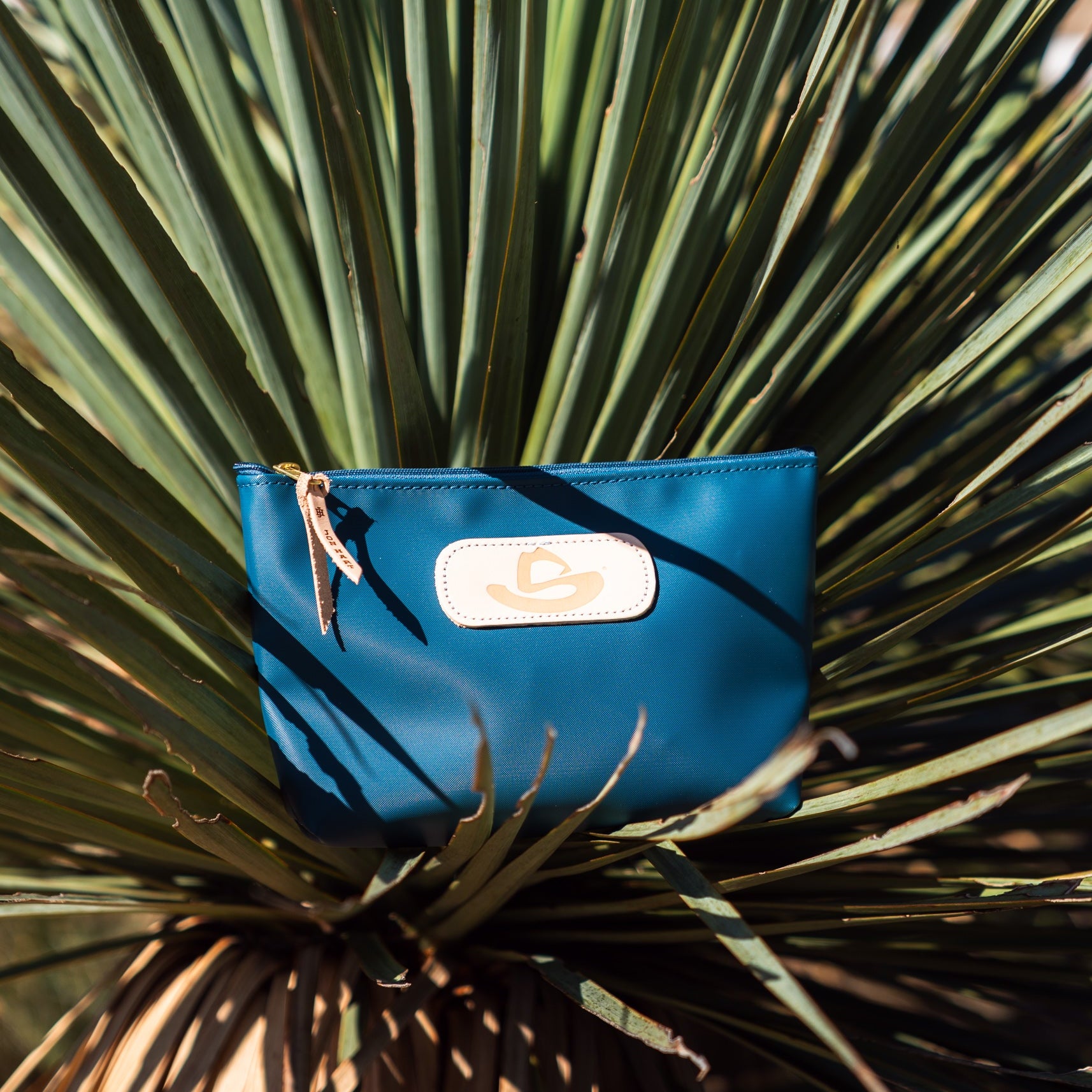 JON HART GRANDE POUCH FRENCH BLUE