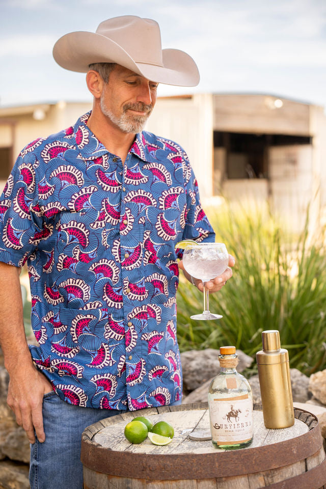 THE WESTERN GUAYABERA